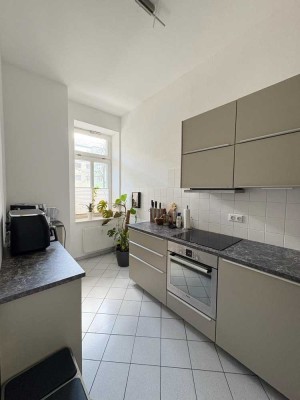 Exklusive, modernisierte 3-Raum-Hochparterre-Wohnung mit gehobener Innenausstattung in Dresden
