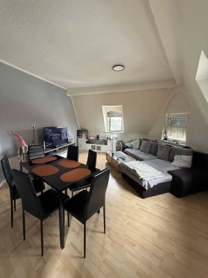 Gepflegte 2,5-Zimmer Wohnung mit Einbauküche