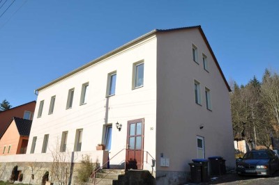 Wunderschöne 3-Raumwohnung im Dachgeschoss mit eigenem Garten