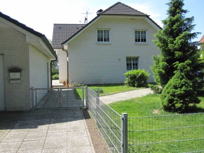 Gepflegtes Einfamilienhaus mit Garage in 18233 Neubukow