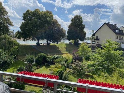 Rheinblick, schöne 3 Zimmer Wohnung mit Balkon in 40223 Düsseldorf