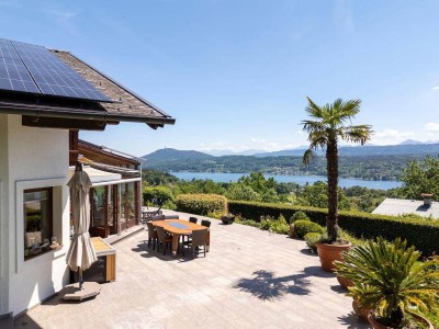 Besonderer Landsitz mit Panoramablick auf den Wörthersee und die Karawanken