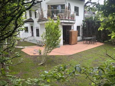 Vollständig renovierte 5-Raum-Wohnung mit Balkon in München