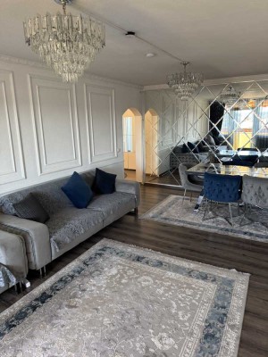 Modernisierte 4-Zimmer-Wohnung mit Balkon und EBK in Dietzenbach