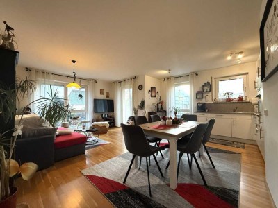 Schicke 3-Zimmer-Wohnung mit Garten und Tiefgaragenstellplatz!