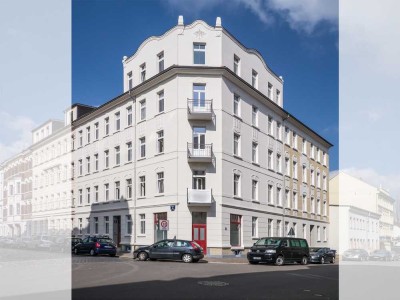 **BEZUGSFREI AB SOFORT** -  3-ZIMMERWOHNUNG MIT TAGESLICHT WANNENBAD UND BALKON