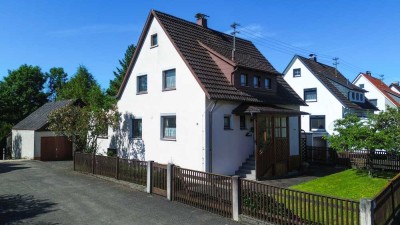 Viel Potenzial in ruhiger Lage – Charmantes Ein-/Mehrfamilienhaus in Dettingen