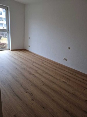 Freundliche 2-Zimmer-Wohnung mit Balkon und EBK in Kaufbeuren