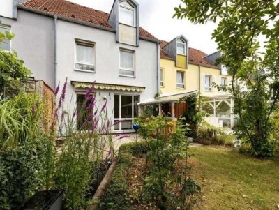 Umfangreich saniertes Reihenhaus in Bubenreuth - Ideales Zuhause für anspruchsvolle Familien