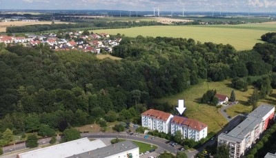 Helle 4-Zimmer Dachgeschosswohnung, Fußbodenheizung, Tiefgarage, Tageslichtbad, Blick ins Grüne