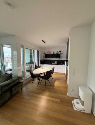 Moderne 2-Zimmer Wohnung mit Balkon im 5. OG in München-Obermenzing