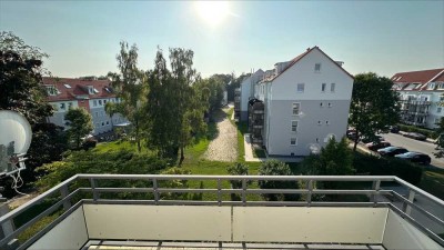 Perfekt für Paare! 3-Z.-Wohnung im 3. OG mit Balkon