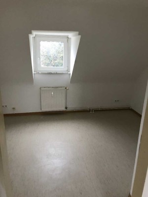 Praktische 1-Zimmer Dachgeschosswohnung zu vermieten