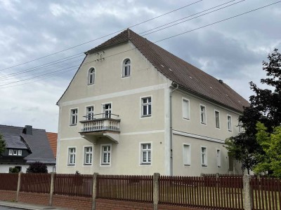 Erstbezug nach Sanierung - Schöne, helle 6-Zimmer-Wohnung im 1. OG
