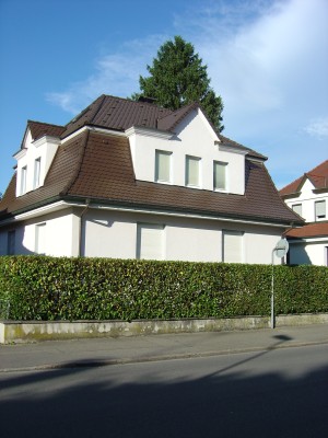 Sonnige, ruhige 3.5 Zi.Wohnungen in 2-Fam.Haus mit Sitzplatz in wunderschönem Garten, familienfreundliche, privilegierte Wohnlage, nahe Stadtkern, Badmattenpark und Aqualon Therme