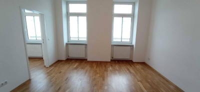 super helle 2 Zimmer Stilaltbauwohnung - Nähe der Donau!