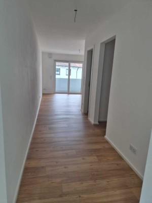 Geschmackvolle 1-Zimmer-Wohnung mit gehobener Innenausstattung, EBK und Balkon in Regensburg
