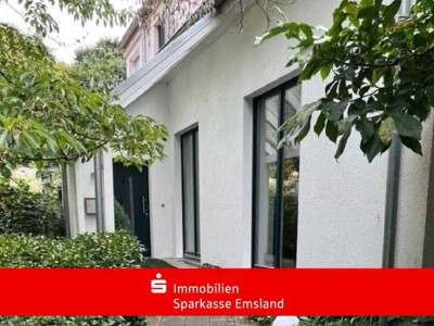 Grüne Oase, altes Gemäuer- neues Gewand