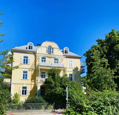 Denkmalgeschützte Villenwohnung mit Alpenpanorama in bester Lage BAD REICHENHALL zu vermieten!