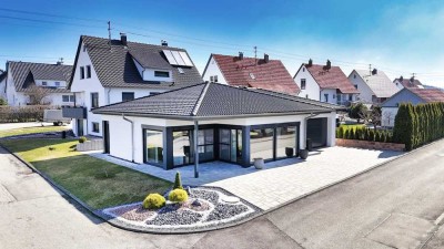 Stilvoll leben - effizient wohnen: Bungalow mit Top-Energiewerten in 72469 Meßstetten