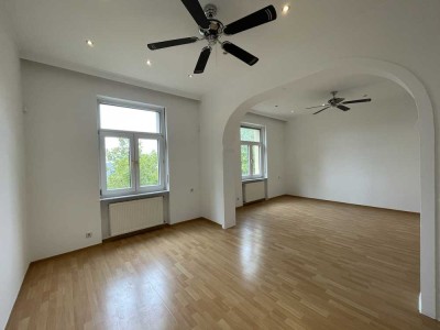 *NEU* Sanierte 5-Zimmer Wohnug (3x Bad) mit Balkon und neuer Küche!