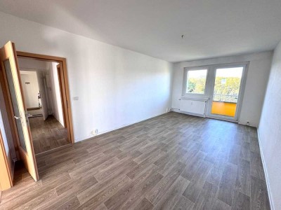 // tolle 3 Zimmer Wohnung mit Balkon // Kautionsfrei //