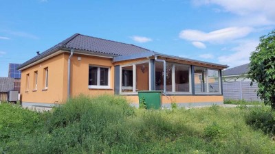 Verkaufsangebot! 4-Räume-KfW55-Bungalow. Baujahr 2021.
