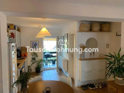 Tauschwohnung: Tausche große 1-Zimmerwohnung mit Balkon gegen Kleinere