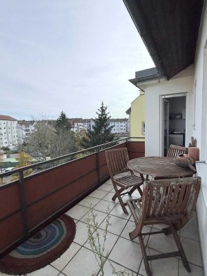 Helle 2-ZKB im 4. OG in Mannheim-Rheinau nähe Karlsplatz