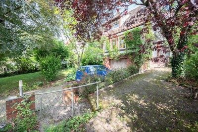 Einfamilienhaus mit riesigem Potenzial und Gartenparadies in Gemmingen