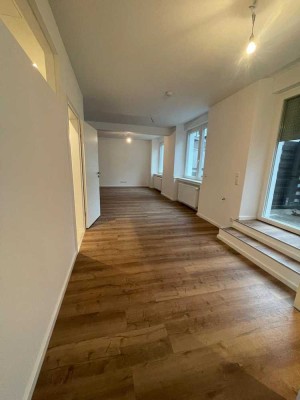 Exklusive, modernisierte 4-Raum-Wohnung mit gehobener Innenausstattung und Garten in Dortmund