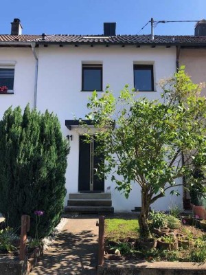 TOP-LAGE! Modernes Reihenmittelhaus in Winnenden-Hungerberg – möbliert & zentral, 5 Min. zur S-Bahn