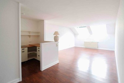 Charmanter Rückzugsort - Moderne DG-Wohnung mit 3 Zimmern in Leimen