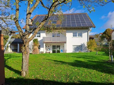 Helle 4,5-Zimmer-Wohnung mit Balkon und Dachterrasse in Gundelfingen/OT Haunsheim