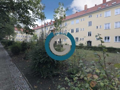 MODERNISIERTE WOHNUNG - SOLIDES BAUJAHR MIT BEGRÜNTEN AUSSENANLAGEN - ZUR ZEIT VERMIETET