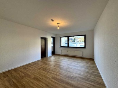 Frisch renovierte 2-Zimmer-Wohnung mit Balkon und eigenem Parkplatz in Osnabrück