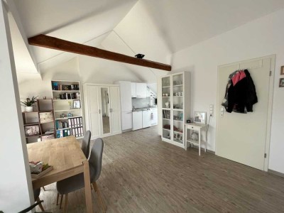 Modernes Wohnen: Single-Appartement im Saarlandstraßenviertel