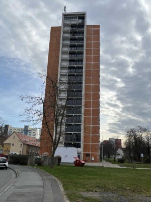 schöne 1,5 ZKB Wohnung im 8. OG *ab sofort* zu vermieten