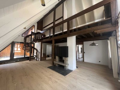 Helle 3,5 DG-Maisonettewohnung mit Garage