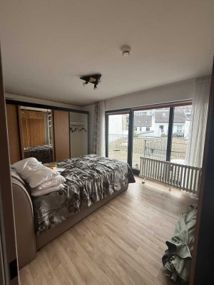 Zentrale Wohnung mit Küche und Balkon