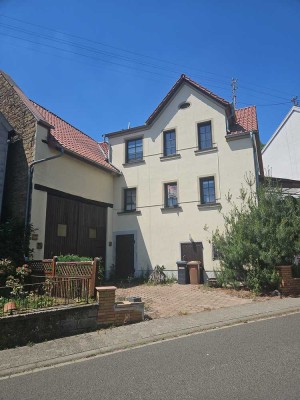 800 € - 90 m² - 3.0 Zi.
