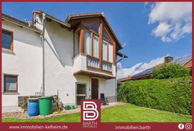 Großzügige 6-Zimmer-Wohnung mit Galerie und Carport