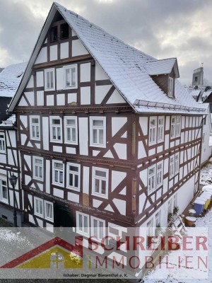 3 ZKB Etagenwohnung mit Einbauküche in der Altstadt zu vermieten
