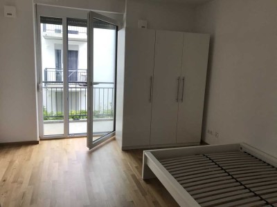 *Direkt an der S-Bahn *möblierte 1-Zimmer Wohnung mit EBK *Parkett *Balkon *