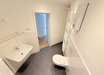 Frisch sanierte 4-Raum-Wohnung *Optimaler Schnitt*2 Balkone*Zentrale Lage*