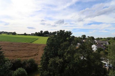 Über den Dächern von Burgaltendorf!  4 Zimmer Wohnung mit Süd-/West-Balkon