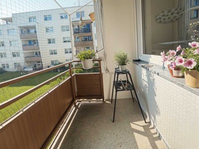Ihr Wohlfühlzuhause in Kirchheim – charmante 3-Zimmer-Wohnung mit Westbalkon und Zukunftspotenzial
