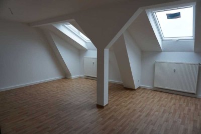 WG-geeignet: 3-Zimmer-Dachgeschosswohnung in zentrumsnaher Lage Greifswalds