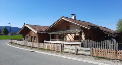 ___Charmantes CHALET-EFH mit Zusatzgebäude nahe BADESEE___