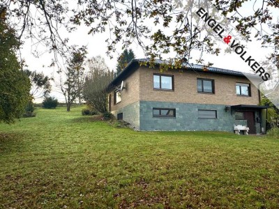 Bungalow mit herrlicher Aussicht und großem Garten!